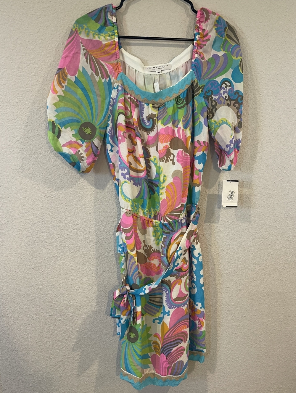 NWT TRINA TURK Vintage Y2K Silk Multicolor Floral Print Belted Mini Dress Size 4 - Picture 1 of 4